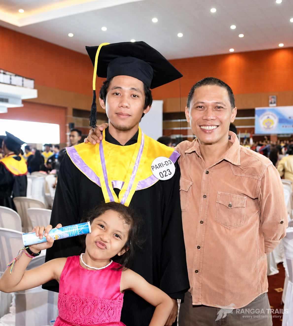 Rangga's Graduation with father and sister Rangga's Graduation with father and sister